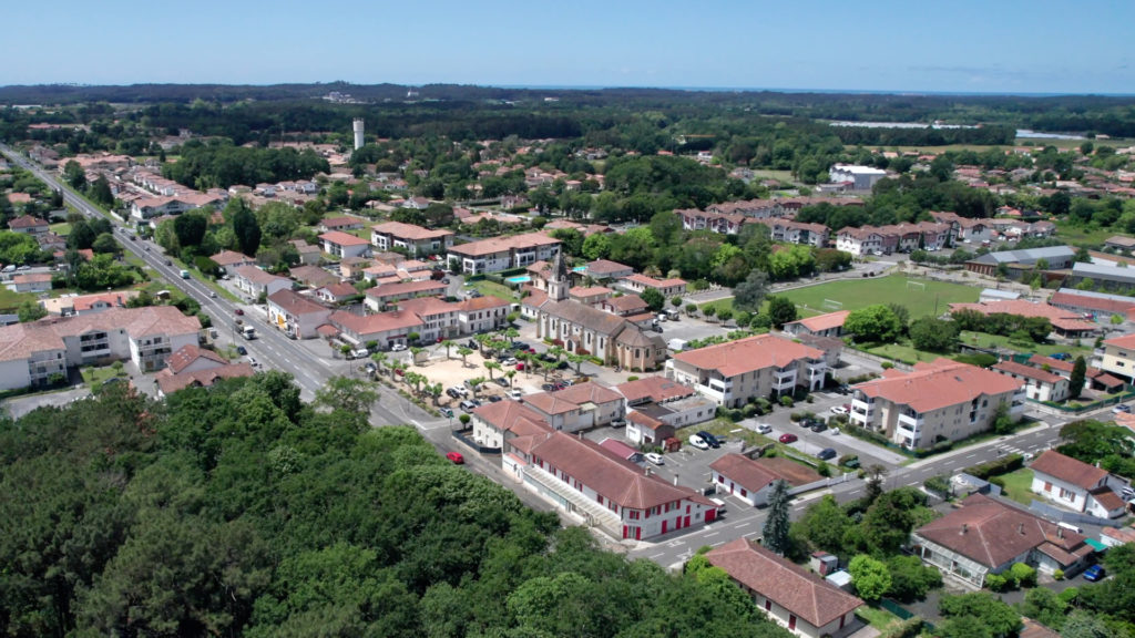 Commune de Bénesse-Maremne dans les Landes vue avec un drone