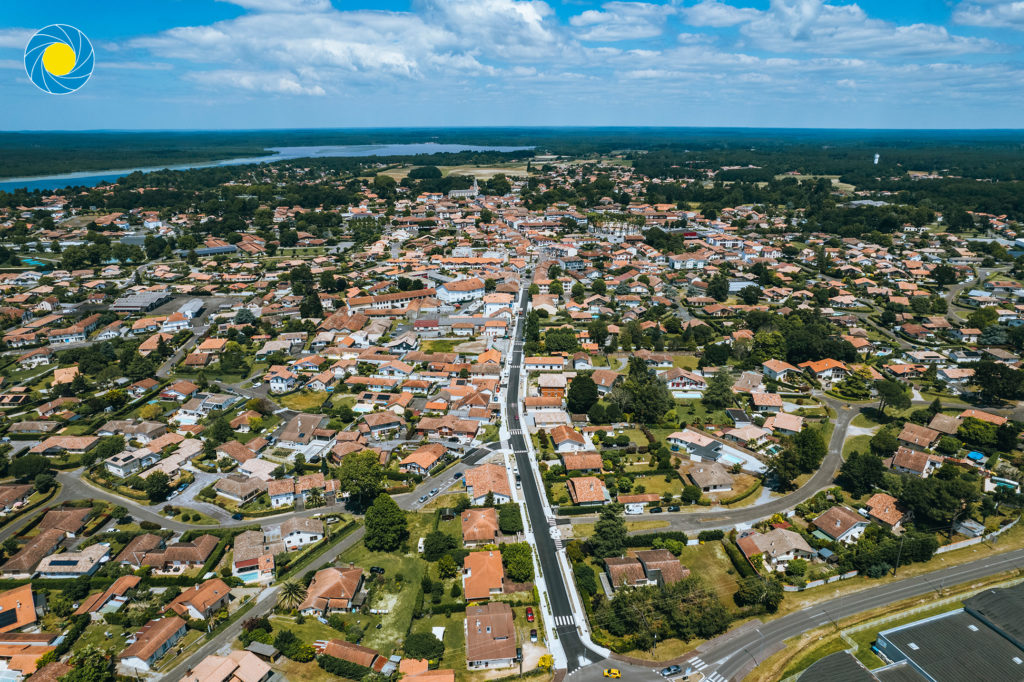 L'avenue Mal de Lattre de Tassigny de la commune de Soustons dans les Landes